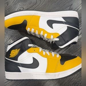 Nike Air Jordan 1 Mid Shoes Yellow Ochre Black White Men's Size 11
